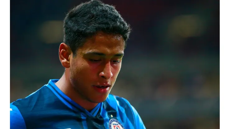 Luis Romo dejó de ser jugador de Cruz Azul.