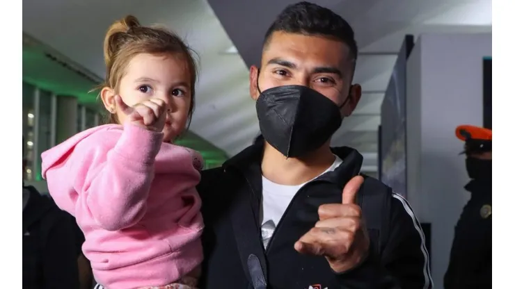 Orbelín Pineda viajó a España para reportar con el Celta de Vigo.