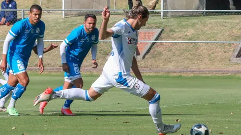 Santiago Giménez anotó el gol para Cruz Azul.