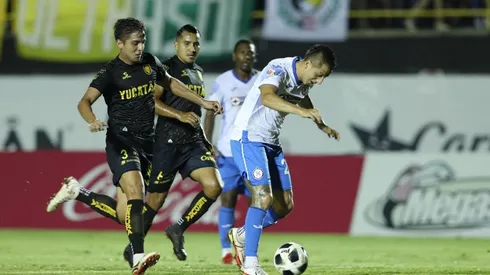 Roberto Alvarado jugó con Cruz Azul ante Venados.