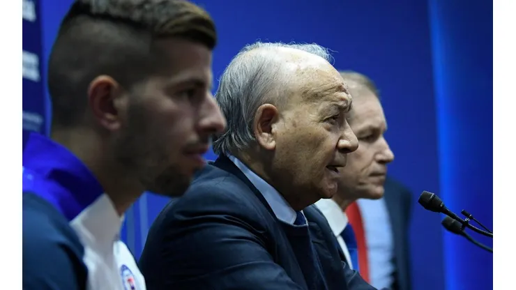 ¿Por culpa de Billy? Un año de espera para traer fichajes