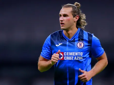 No ha reportado con Cruz Azul: ¿Dónde está Santi Giménez?