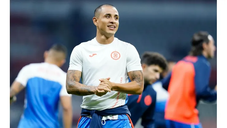Atención: Cruz Azul pone fecha límite para renovar a Yoshi