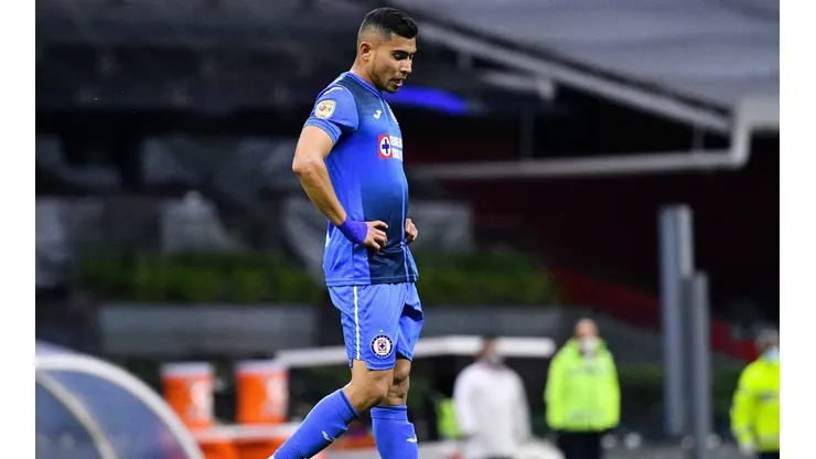 Los motivos que llevaron a Orbelín a salir libre de Cruz Azul
