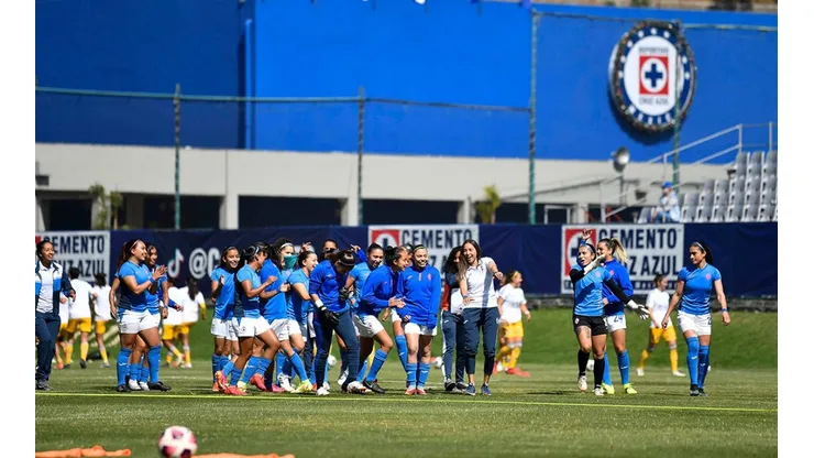 Cruz Azul tuvo que cambiar de cancha para el partido ante Tigres.