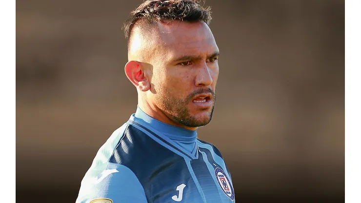 Segunda baja en Cruz Azul: Confirman la salida de Walter Montoya