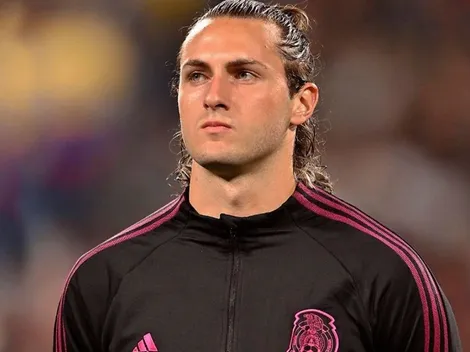 Santi Giménez ya reportó con el Tri para enfrentar a Chile