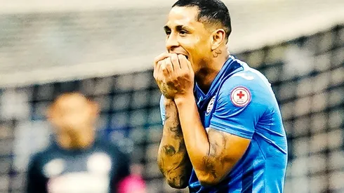 Yoshimar Yotún termina contrato con Cruz Azul este año.