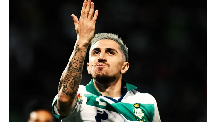 Diego Valdés es uno de los mejores futbolistas de Santos.
