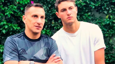 Santiago Giménez y su padre Christian cuentan con la nacionalidad mexicana.