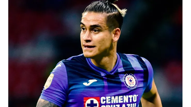 Alexis Peña llegó a Cruz Azul a préstamo por parte de Chivas.