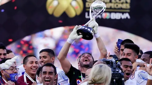 Chuy desmiente rumores y niega la deuda del bono del campeón