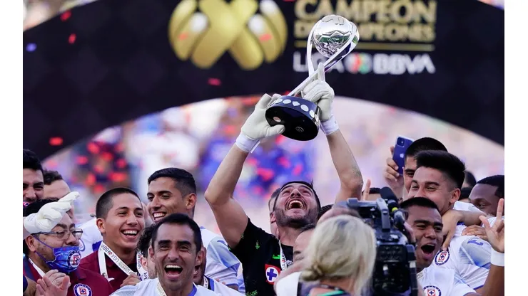 Chuy desmiente rumores y niega la deuda del bono del campeón