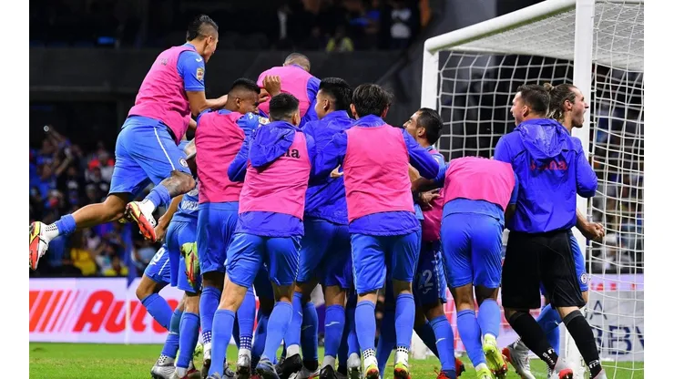 Cruz Azul sube en la tabla tras vencer al América en el Clásico