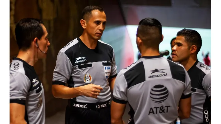 Ya hay silbante designado para el Clásico Joven del domingo