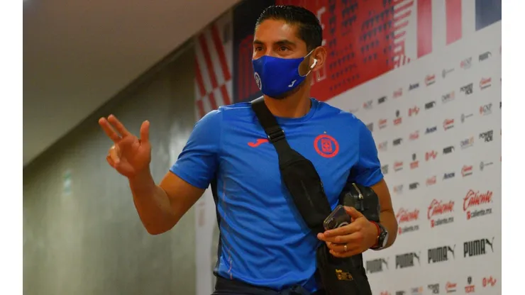 Cruz Azul va con sus mejores hombres ante Chivas.