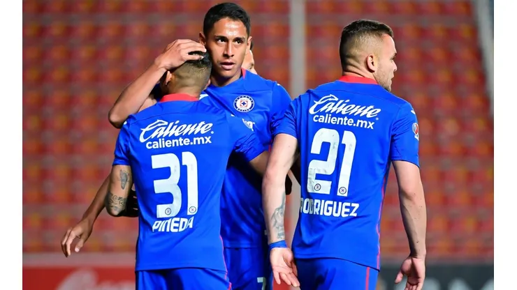 Tres jugadores de Cruz Azul brillan en el XI más valioso de Liga MX