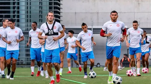 Cruz Azul va con sus mejores hombres ante Chivas.