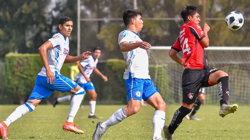 El 'Quick' Mendoza fue titular con Cruz Azul Sub-20 frente a Atlas; Josué Reyes entró de cambio.