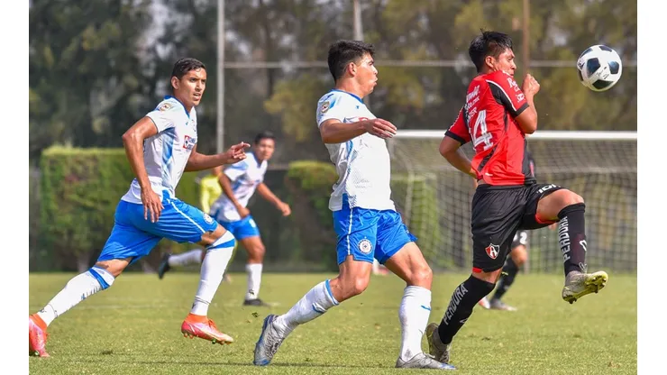 El 'Quick' Mendoza fue titular con Cruz Azul Sub-20 frente a Atlas; Josué Reyes entró de cambio.