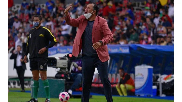 Juan Reynoso se va contento con el empate de Cruz Azul