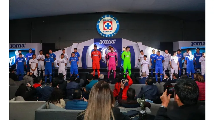 Todas las marcas que quieren hacer el jersey de Cruz Azul en 2022