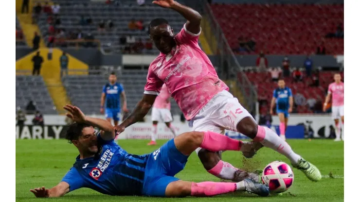 Nacho Rivero fue de los mejores hombres de Cruz Azul ante Atlas.