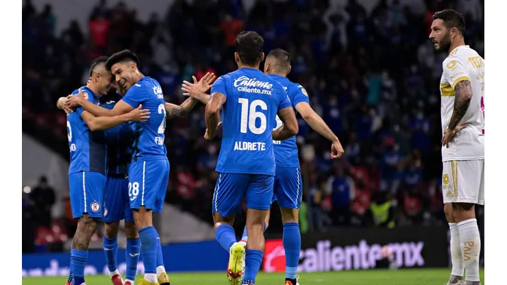 Cruz Azul ya le gana a Tigres.