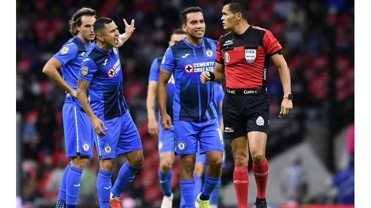 Cruz Azul y Tigres no pasaron del empate en el Estadio Azteca.