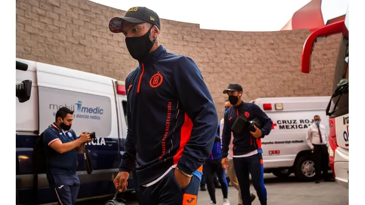 El complicado futuro de Walter Montoya en Cruz Azul