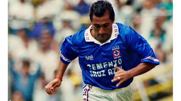 Julio Zamora se convirtió en ídolo de Cruz Azul en los 90.