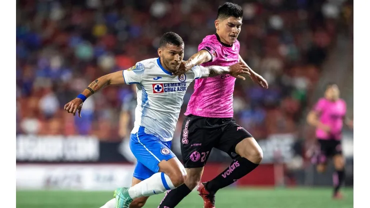 Cruz Azul derrota con lo justo a Xolos y vuelve a trepar en Liga MX