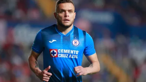 Jonathan Rodríguez causó baja de Cruz Azul por lesión.