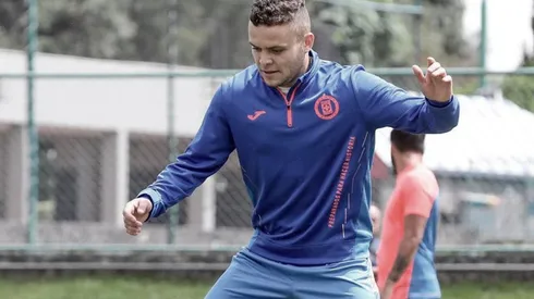 Jonathan Rodríguez se sumó a la lista de lesionados de Cruz Azul.