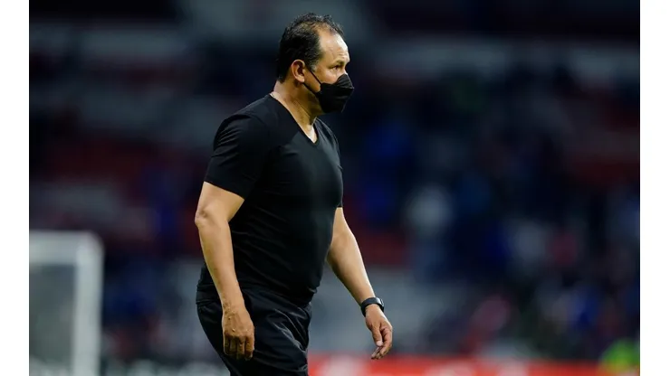 "Es una noche negra para la historia del club": Reynoso