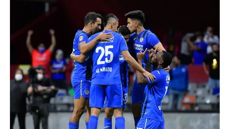 Bryan Angulo celebra su tanto