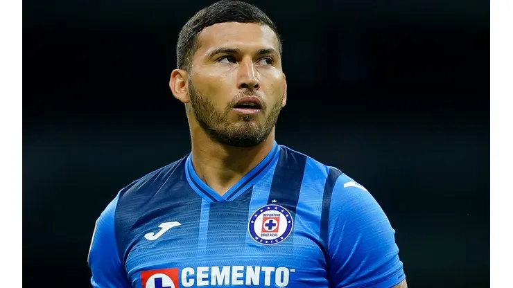 Juan Escobar perdió la titularidad este semestre en Cruz Azul.