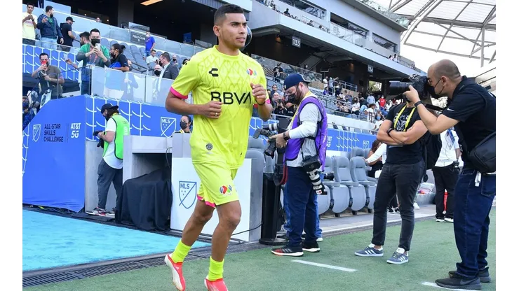 Orbelín rechazó una oferta de Emiratos pero se aleja de Cruz Azul