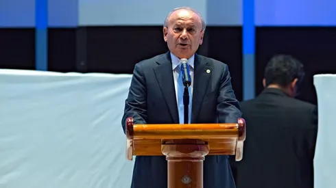 Álvarez en una Asamblea con Cruz Azul