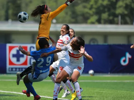 Video: Jugadora de Cruz Azul recibe terrible choque y no hubo penal