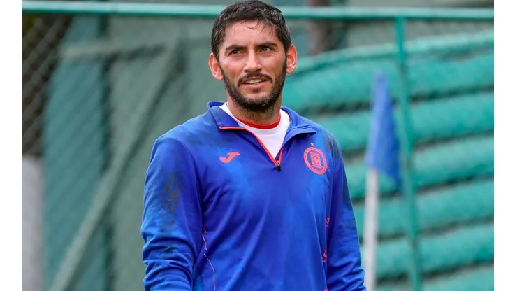 Jesús Corona volvió a ser convocado por Cruz Azul tras su lesión en la mano.