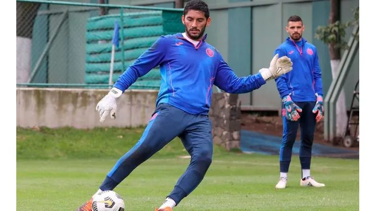Jesús Corona podría estar con Cruz Azul en el Estadio Azteca para la Semifinal.