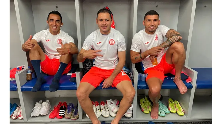 Pablo Aguilar lidera la línea de cinco de Cruz Azul para la Jornada 8 ante Juárez.