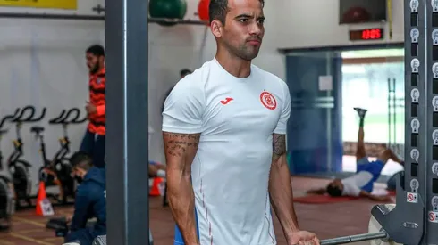 Adrián Aldrete ya entrena al parejo con Cruz Azul desde hace tiempo.