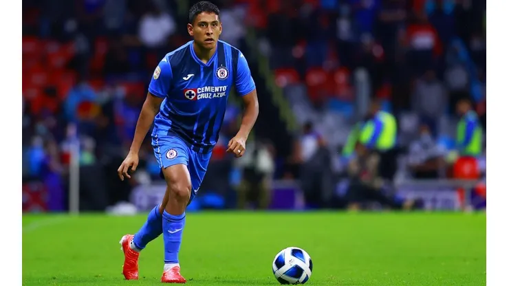 Luis Romo se quedaría en Cruz Azul un torneo más.