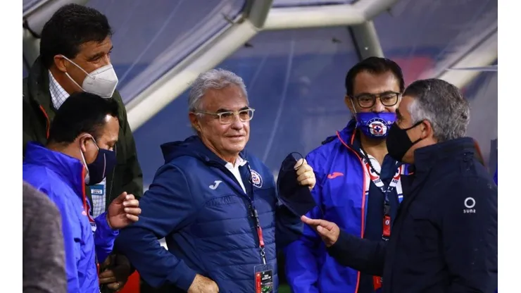 Álvaro Dávila quiere borrar todo rastro de Billy Álvarez