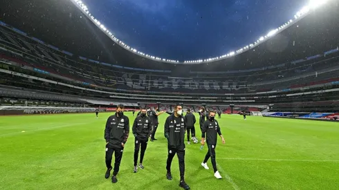 Reconocimiento de cancha en el Estadio Azteca