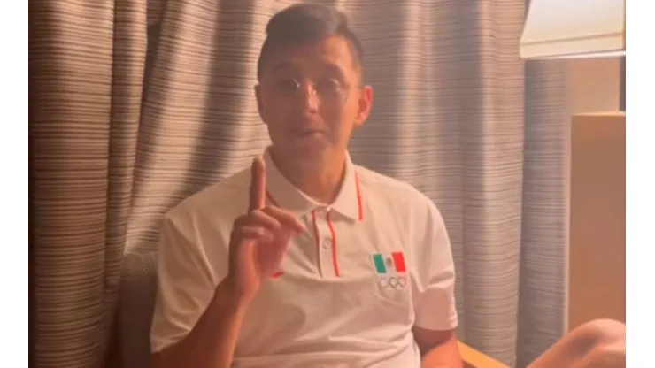 El 'Piojo' Alvarado imitó a Armando Hoyos desde Tokio.