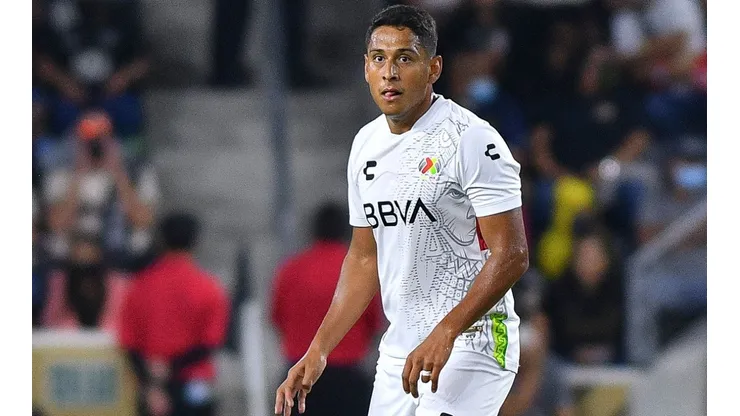 Luis Romo se quedaría en Cruz Azul un torneo más.