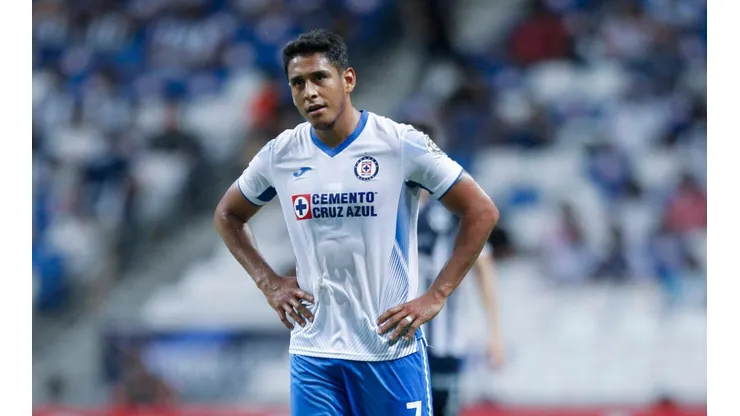 Romo desmiente tener ofertas desde Europa para dejar Cruz Azul